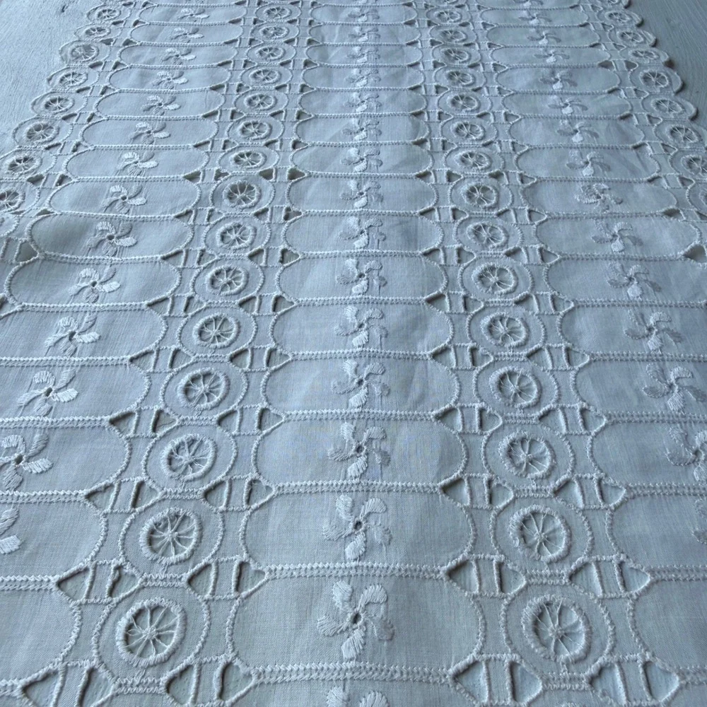 Vintage White Eyelet Embroidered Table Runner Cotton Lace Scalloped Edge 34x12.5